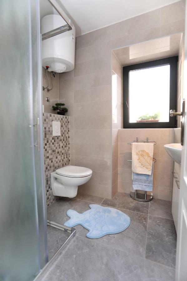 Studio Apartman Mihaella Kaštela エクステリア 写真